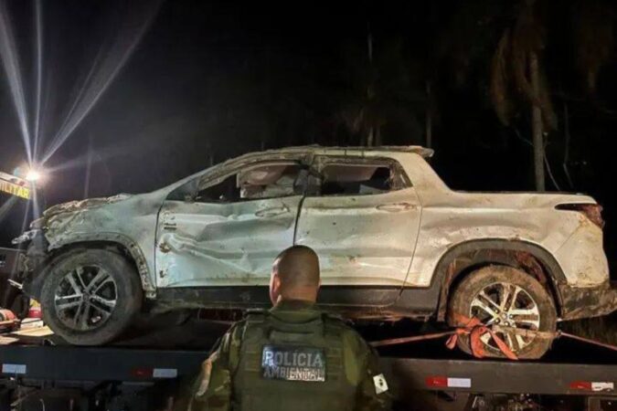 carro-usado-por-desaparecidos-foi-enterrado-em-bunker-no-parana.-video