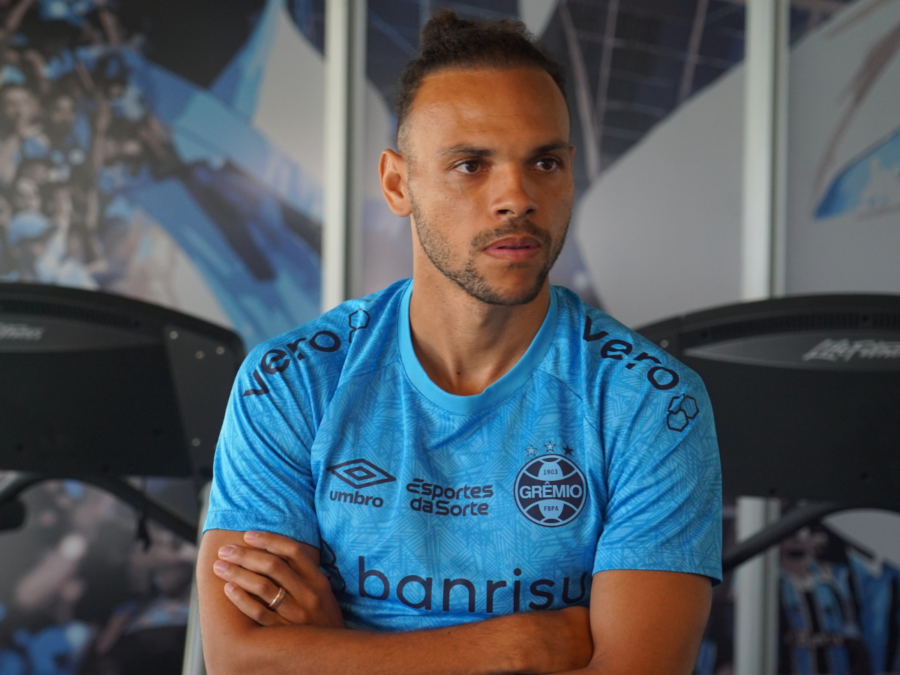 Braithwaite, do Grêmio, lamenta desigualdade no Brasil: “Na Dinamarca não existe”