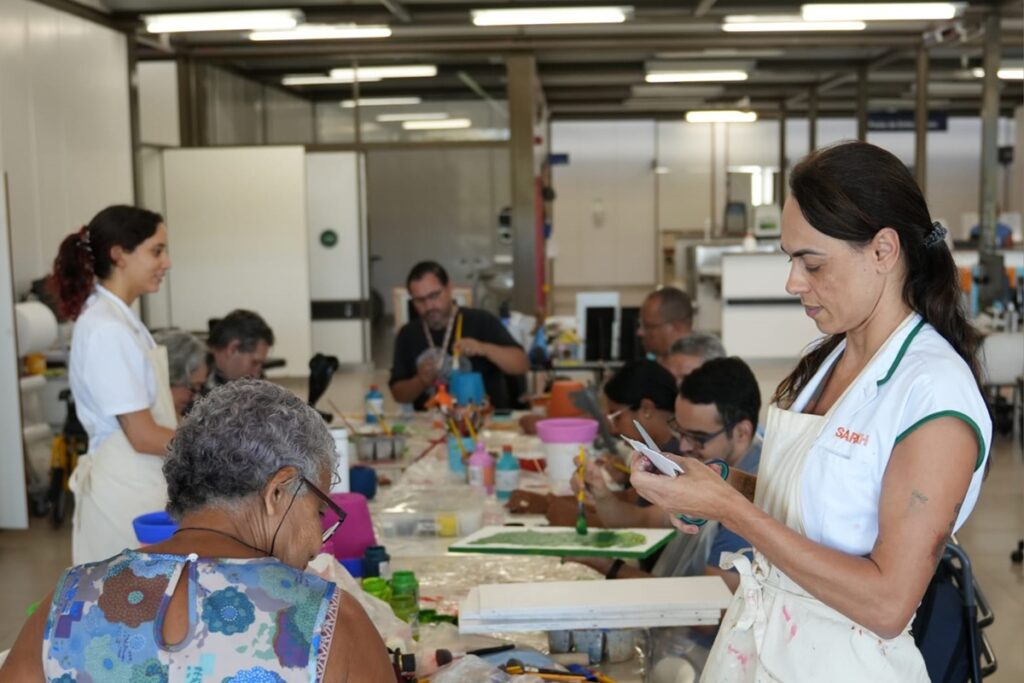 arteterapia:-conheca-projeto-da-rede-sarah-que-une-arte-e-reabilitacao