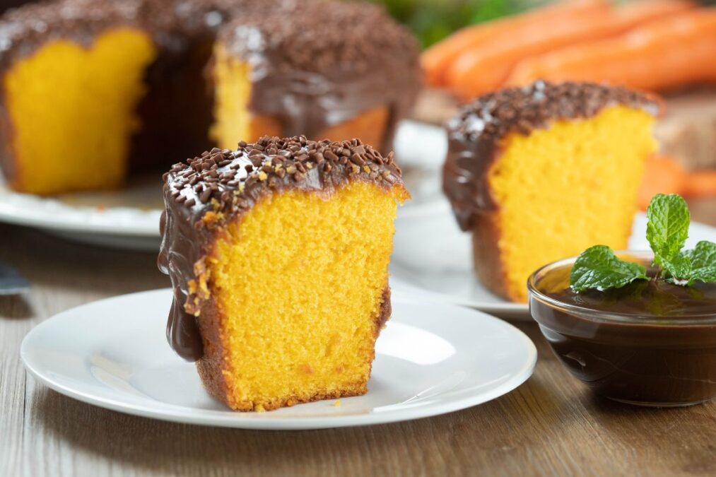 Bolo de cenoura fofinho: receita prática e fácil na air fryer