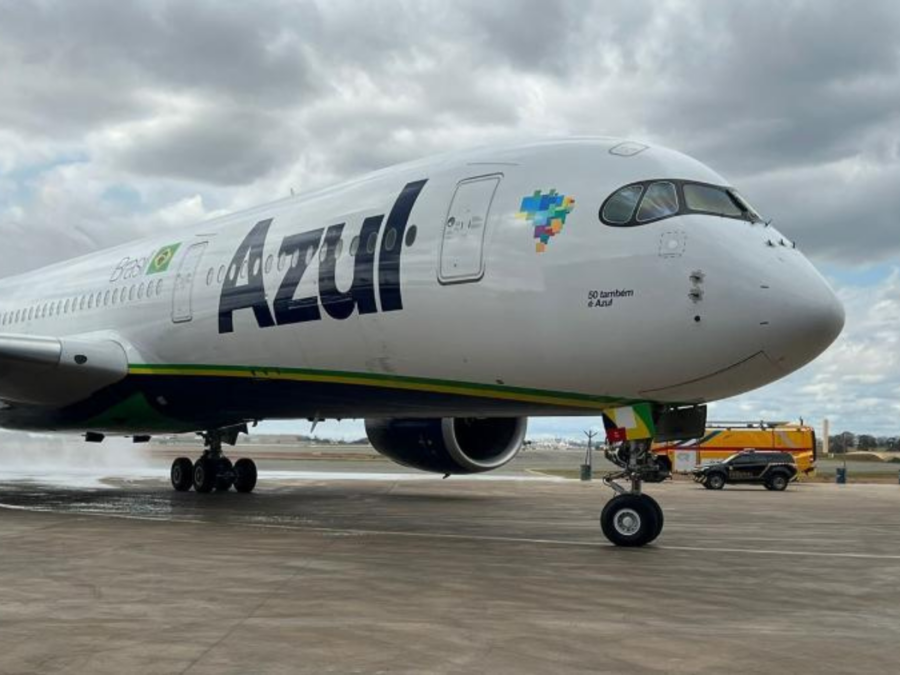 Voo da Azul é evacuado no aeroporto de Brasília após alerta de emergência