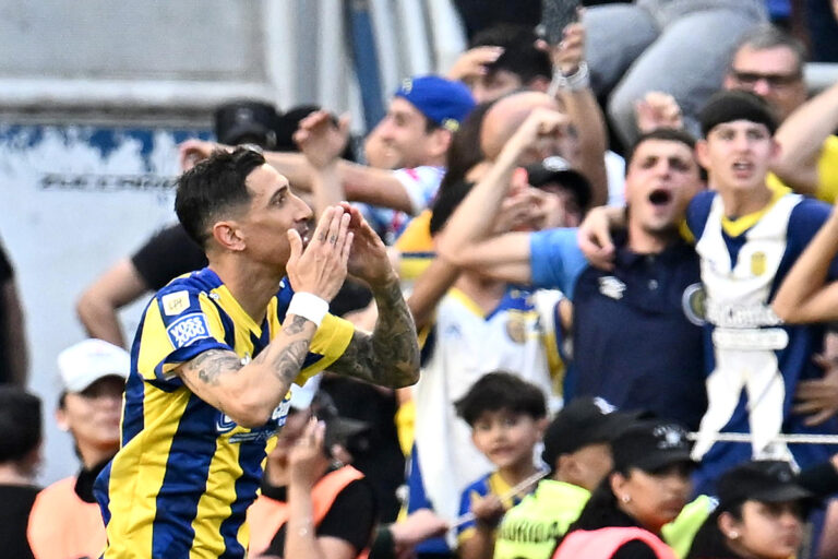 di-maria-faz-gol-olimpico-em-classico-pelo-campeonato-argentino;-veja
