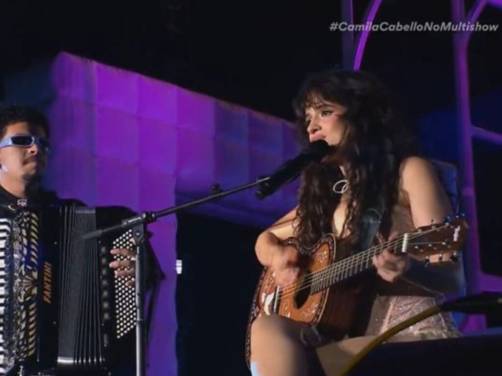 camila-cabello-encerra-turne-no-the-town-cantando-“ai,-se-eu-te-pego”