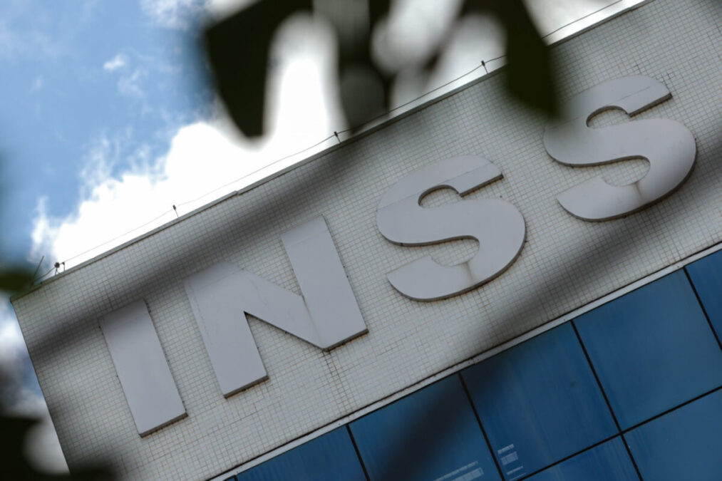 INSS recebeu pelo menos 4 avisos de descontos indevidos desde 2018