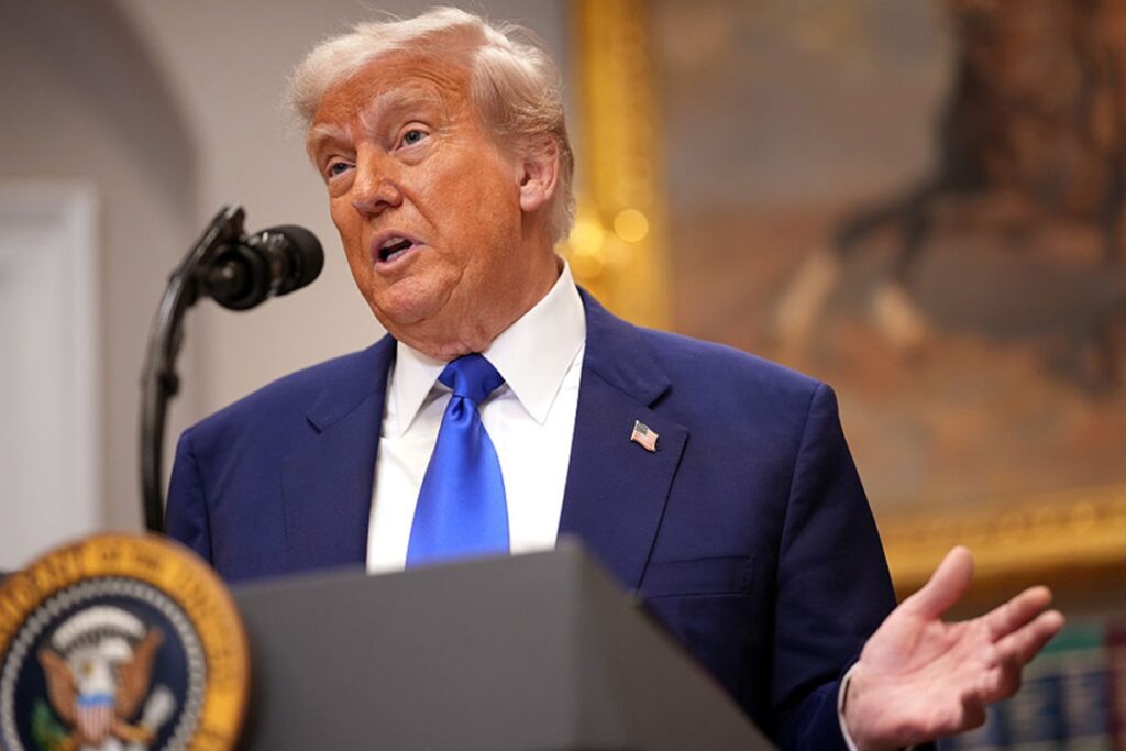 trump-chama-powell-de-“incompetente”-e-cobra-“grande-corte”-de-juros