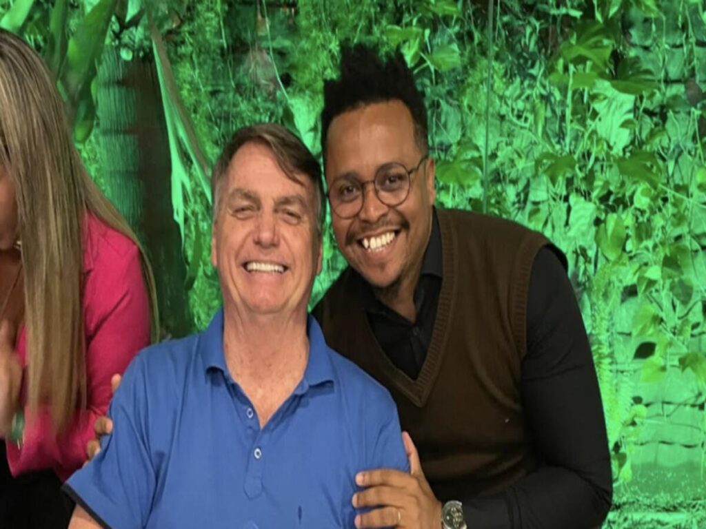 vereador-bolsonarista-quer-diploma-em-homenagem-a-charlie-kirk-no-rio