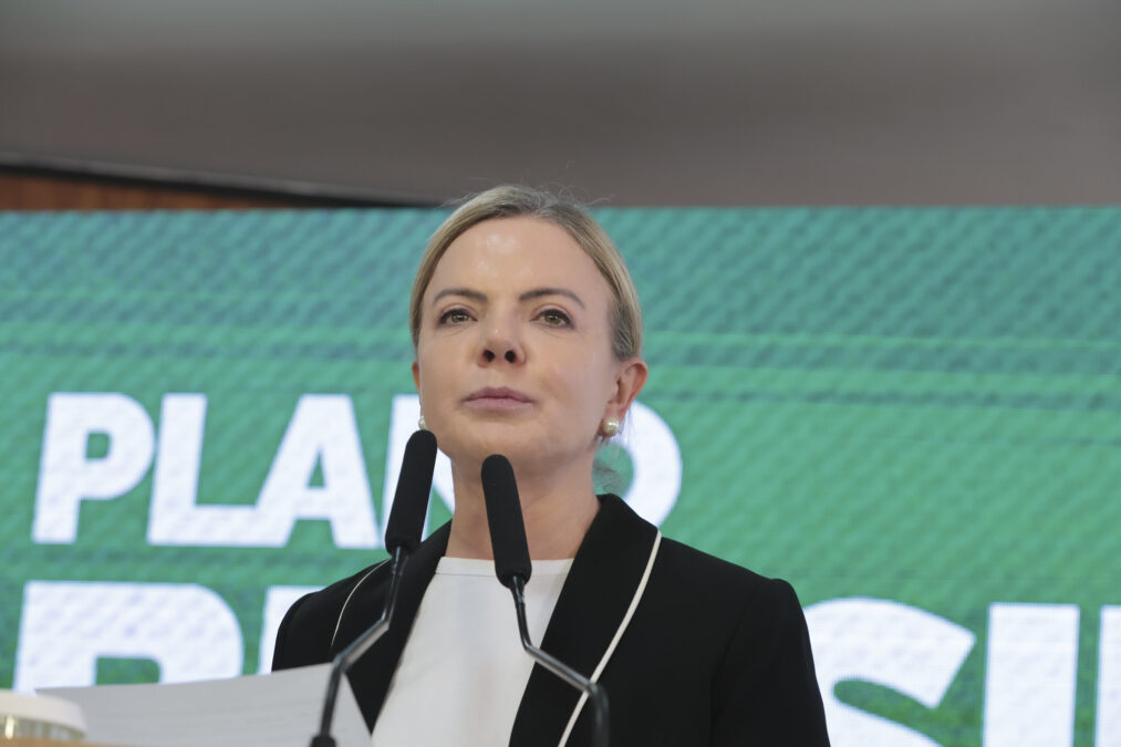 Após Lula receber Motta, Planalto chama líderes para debater anistia