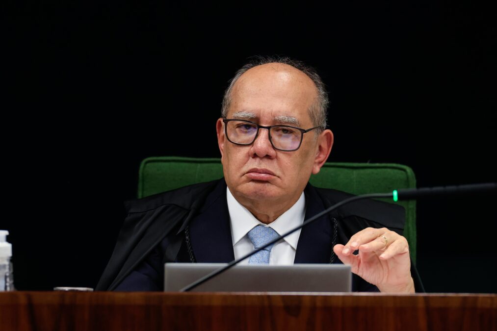 Gilmar Mendes critica voto de Fux no julgamento de Bolsonaro: “Prenhe de incoerências”