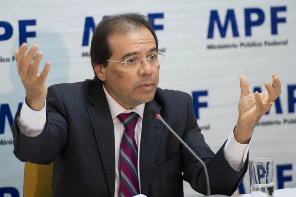 irmao-de-flavio-dino-vira-alvo-da-cpmi-do-inss