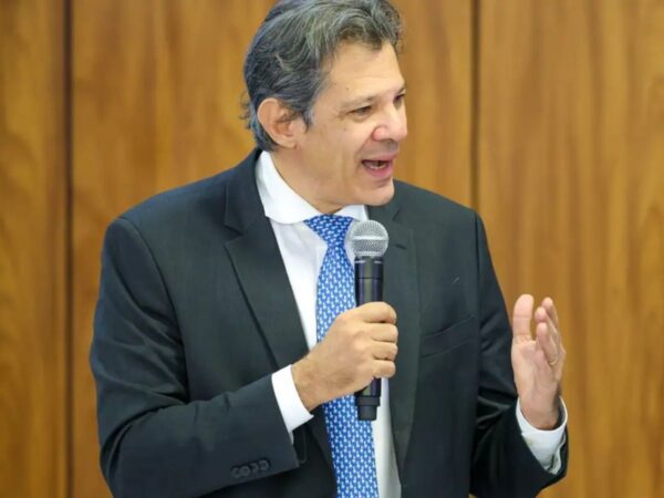 haddad-volta-a-criticar-tarifaco-de-trump:-“acao-politica,-nao-tem-nada-de-economico”