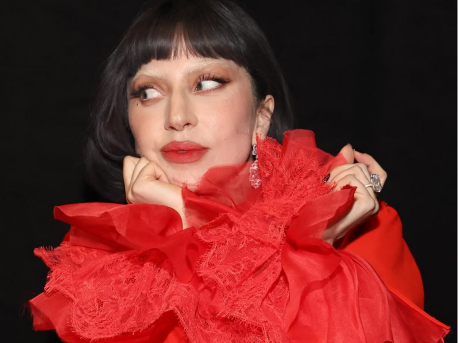 Lady Gaga pode entrar no elenco de “O Diabo Veste Prada 2”, diz revista