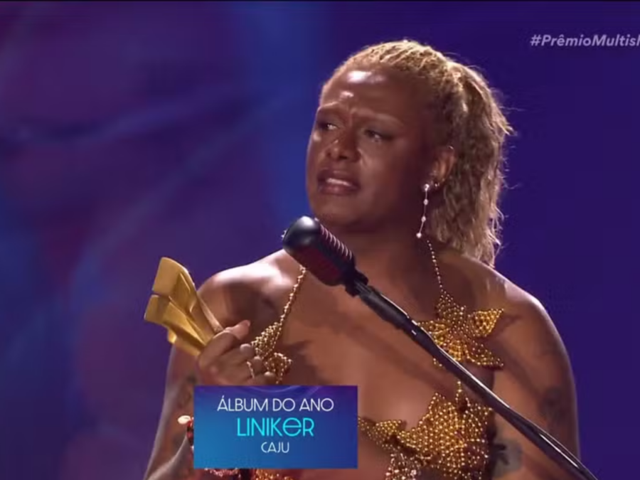 Primeira artista trans a ganhar o Grammy Latino, Liniker reflete sobre a conquista