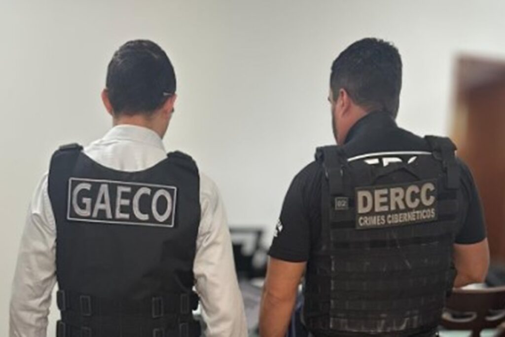 inteligencia-artificial-flagra-tres-pedofilos-com-pornografia-infantil