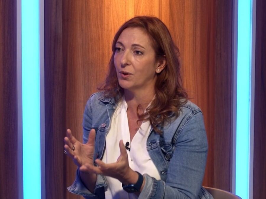 “A TV aberta está esquecendo dos jovens”, diz Flávio Ricco a Juliana Alganãraz