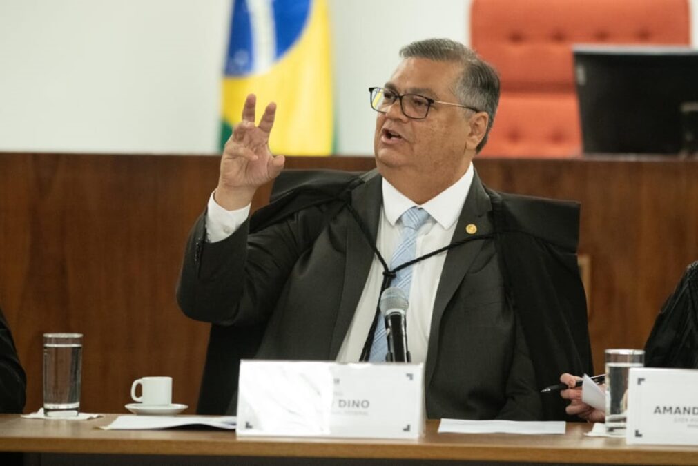 Dino abre caminho para julgamento sobre emendas Pix e impositivas