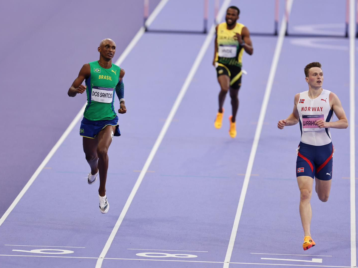 Alison dos Santos avança à final dos 400m com barreiras no Mundial de Atletismo