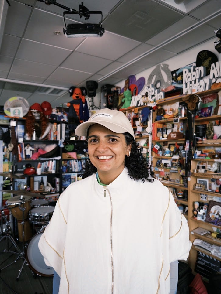 cantora-luiza-brina-participa-do-prestigiado-“tiny-desk-concert”-americano