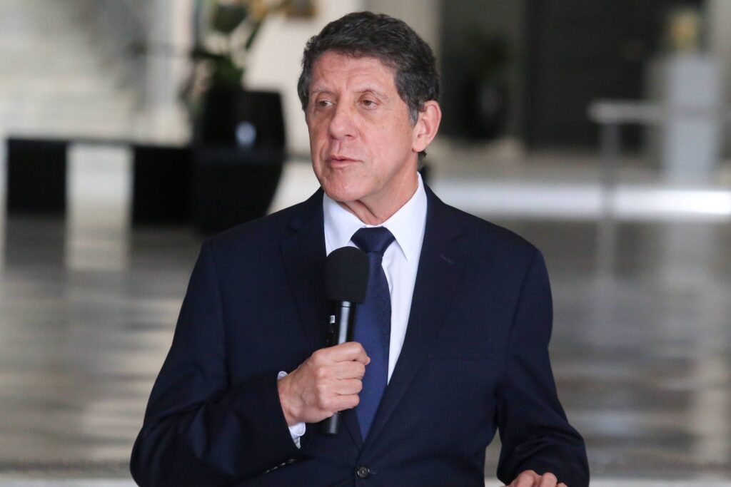 resistencia-antimicrobiana:-educa-talks-debate-riscos-e-prevencoes