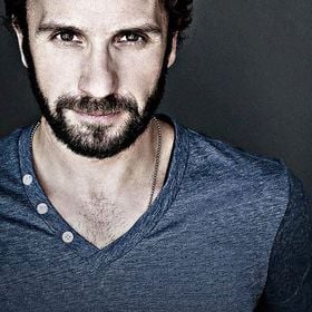 ator-de-“grey’s-anatomy”-morre-aos-46-anos-em-acidente-de-carro-nos-eua