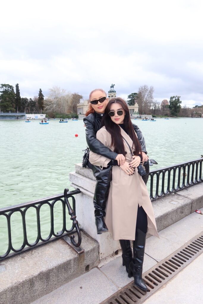 flores-brancas-e-leveza:-julia-ribeiro-revela-detalhes-do-casamento-com-mari-fernandez