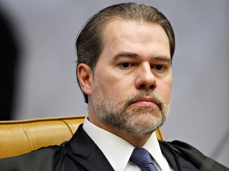 toffoli-solicita-informacoes-sobre-pec-da-blindagem;-camara-tem-10-dias-para-cumprir