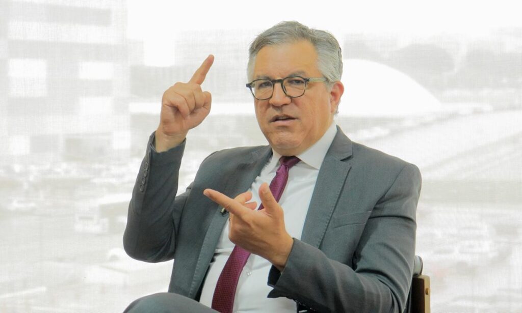 eua-restringem-circulacao-de-padilha-a-5-quarteiroes-em-nova-york