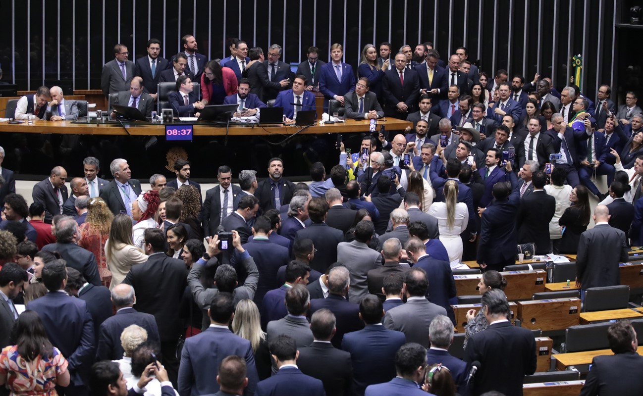 Petistas também resistem à redução de penas ao 8 de Janeiro
