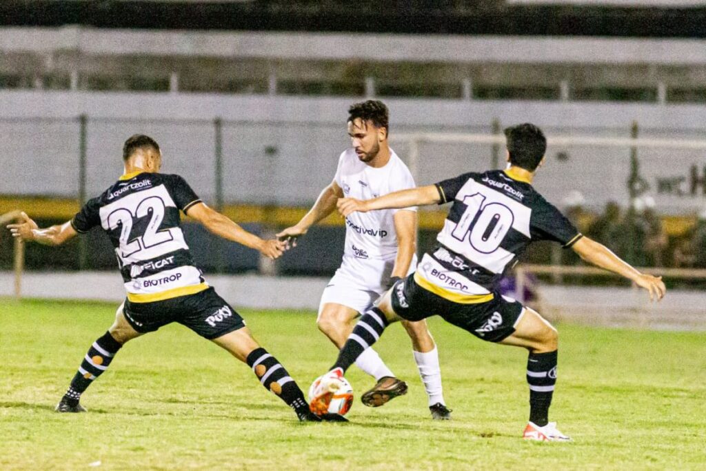 comercial-e-xv-de-piracicaba-empatam-pela-semifinal-da-copa-paulista