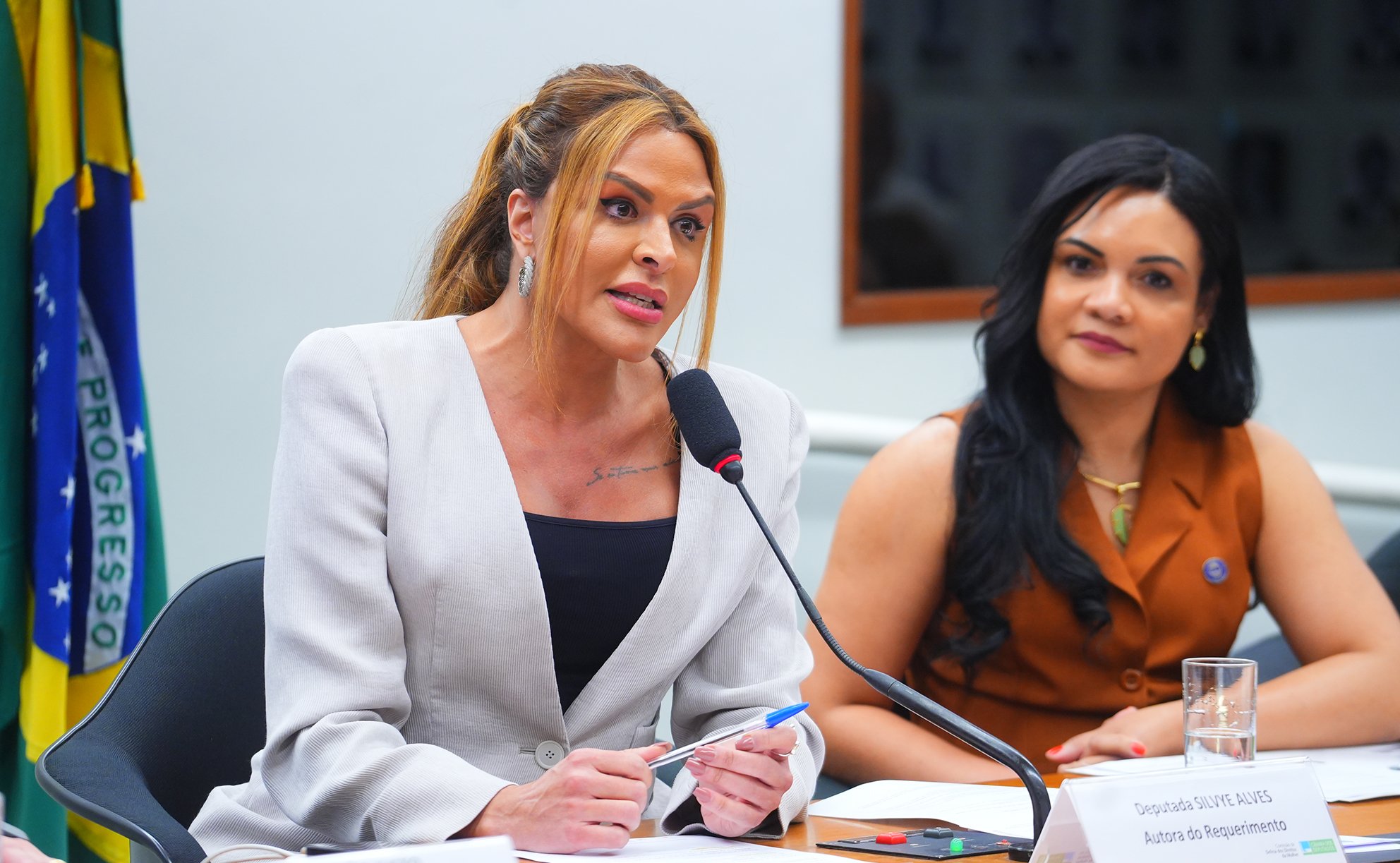 Deputada federal Silvye Alves sai do União Brasil após voto em PEC da Blindagem