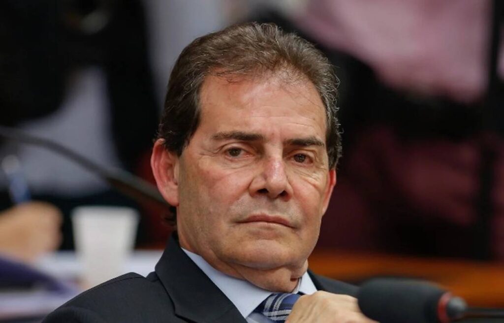 relator-da-anistia-tera-de-atender-a-direita-“em-algo”,-dizem-lideres