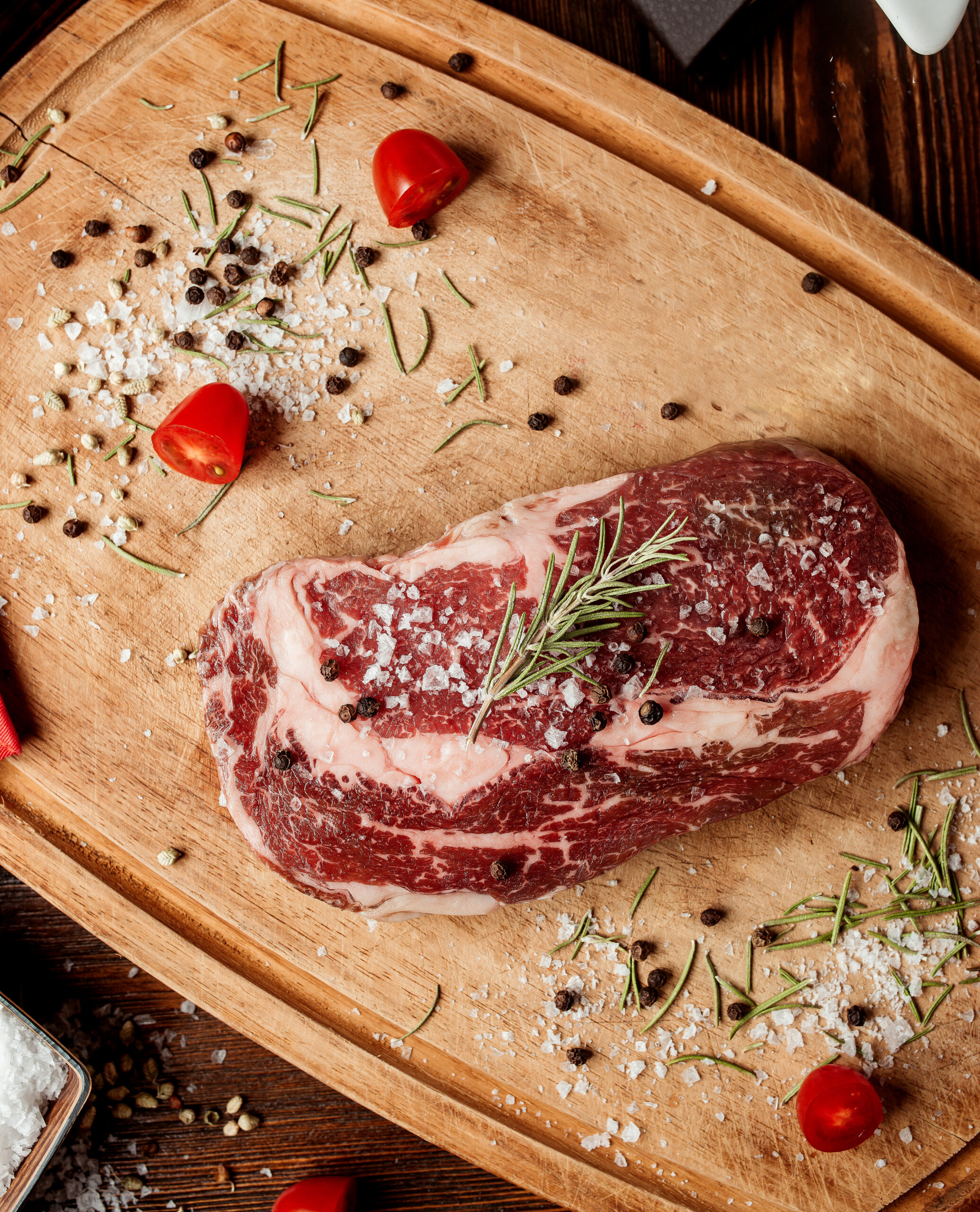 Abacaxi, bicarbonato e vinagre: os truques da internet para deixar a carne mais macia