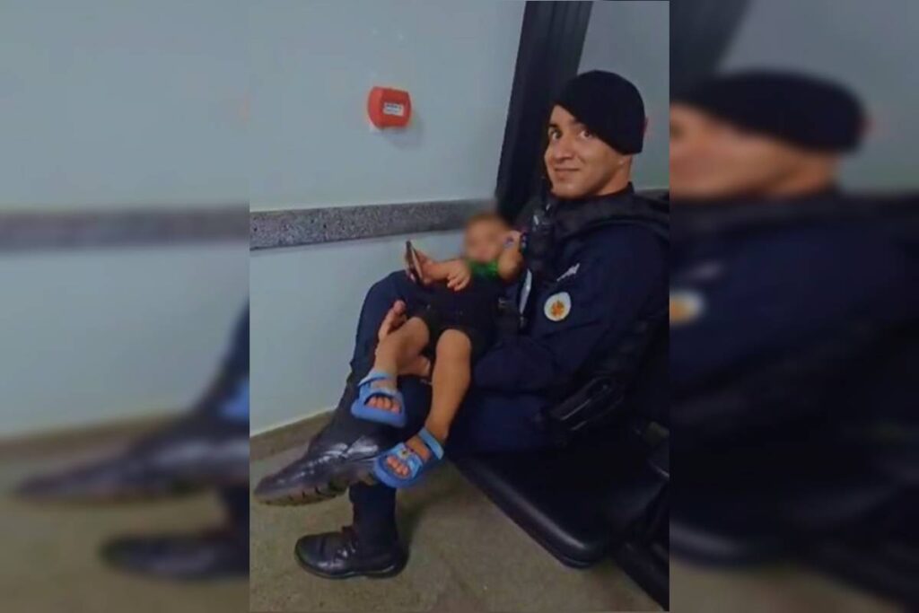 df:-pm-cuida-de-bebe-em-delegacia-apos-pai-ser-preso-por-trafico;-veja