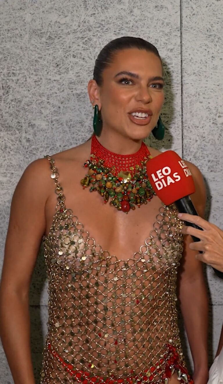 mariana-goldfarb-celebra-coroacao-de-virginia-e-reforca-papel-de-musa-na-grande-rio