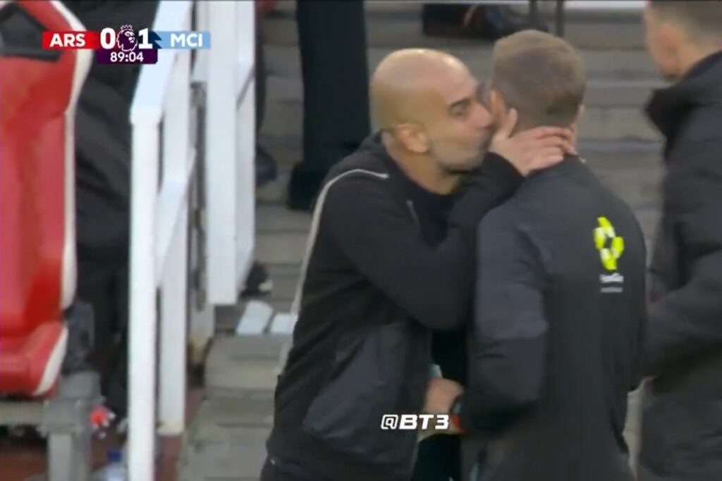 guardiola-e-flagrado-beijando-arbitro-na-premier-league.-entenda