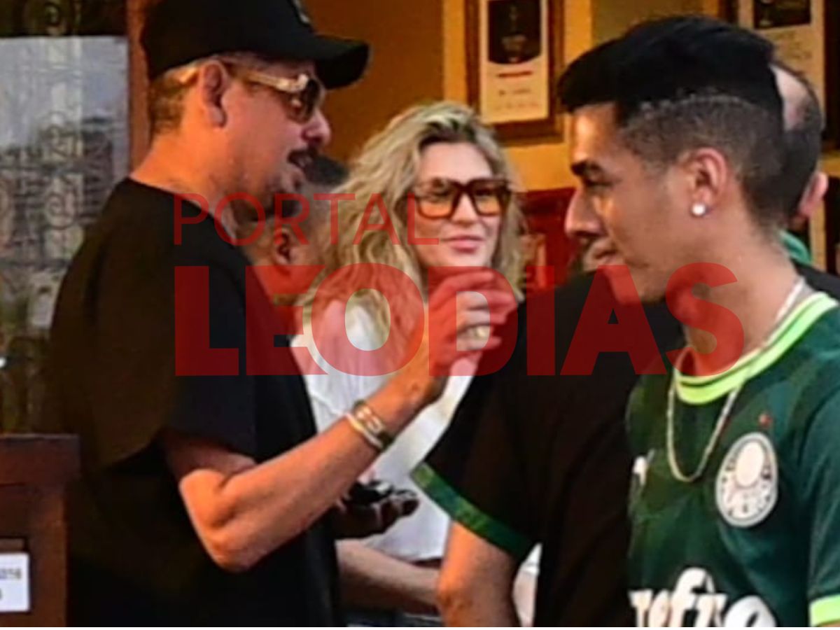 Lívia Andrade é vista saindo de restaurante com Marcos Araújo após rumores de término