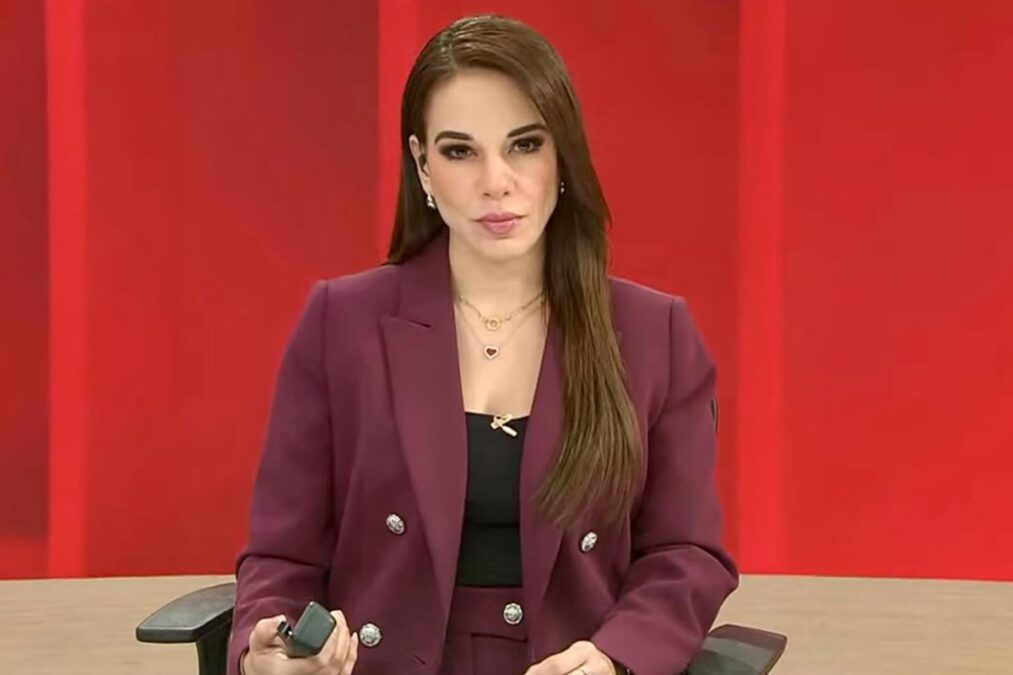 Apresentadora morre durante aula de pilotagem de avião, aos 43 anos