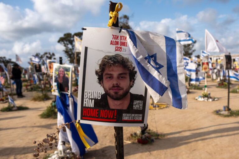 em-novo-video-do-hamas,-refem-implora-acordo-a-netanyahu