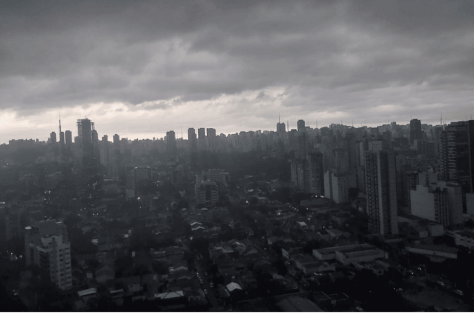 dia-vira-noite-em-sp:-apos-alerta-de-temporais,-ceu-escurece.-veja