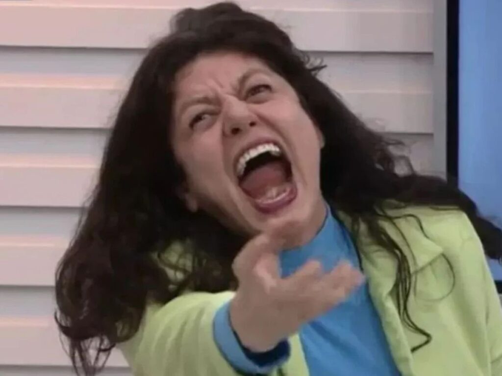 “estou-rindo-disso-tudo”:-diz-atriz-que-viralizou-com-gritaria-ao-vivo-no-ma