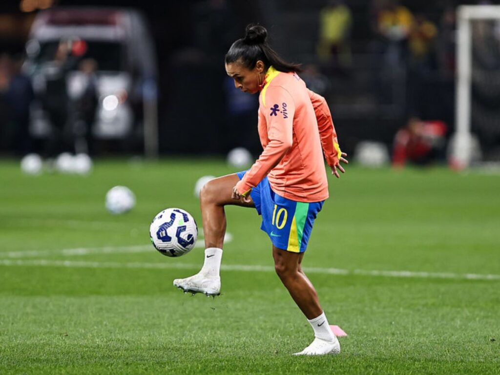 bola-de-ouro:-marta,-seis-vezes-melhor-do-mundo,-fica-em-raro-12o-lugar