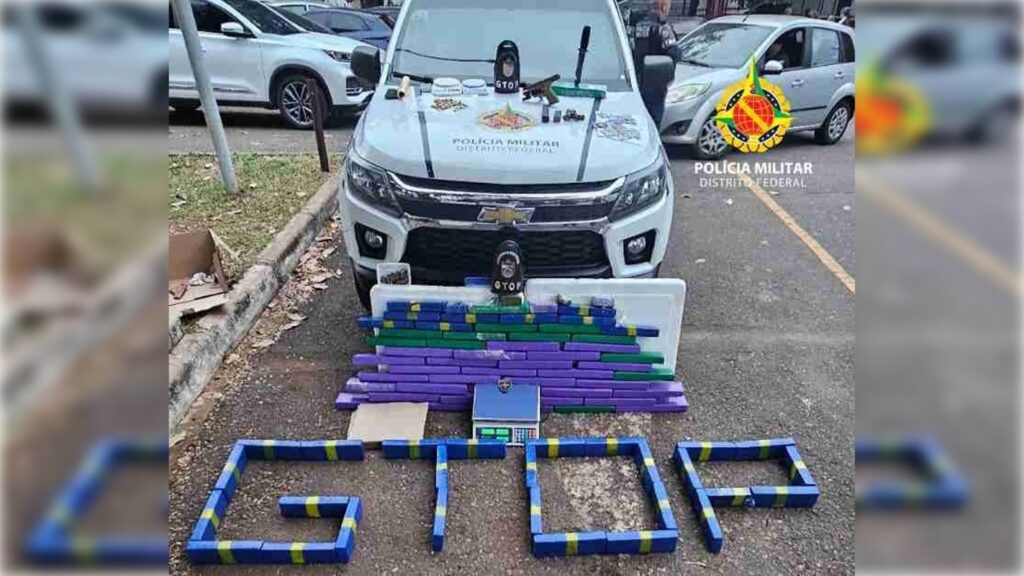 traficantes-sao-presos-com-100kg-de-maconha,-uma-pistola-e-72-municoes