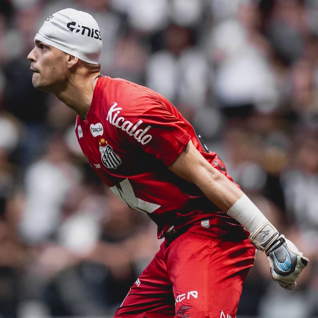 Goleiro Gabriel Brazão sofre segundo choque na cabeça em jogos seguidos; entenda riscos