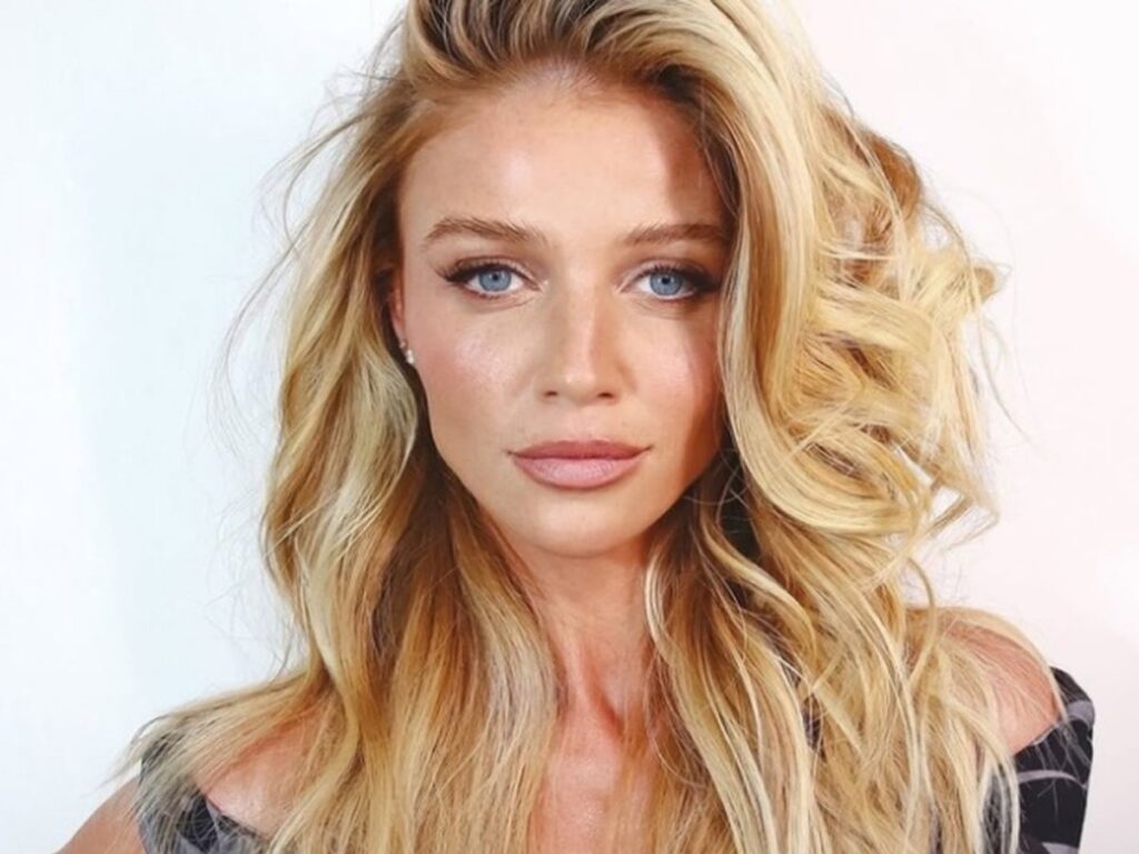 na-passarela-do-samba!-cintia-dicker-e-anunciada-como-musa-do-salgueiro