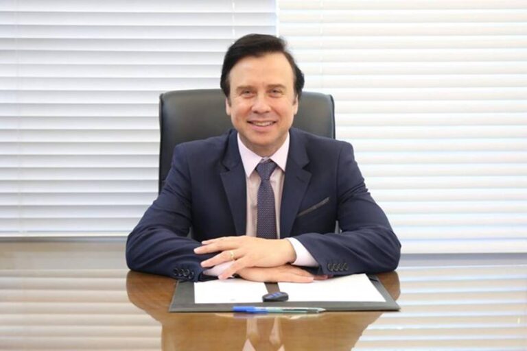 pgr-denuncia-ex-prefeito-que-sugeriu-guilhotina-para-moraes