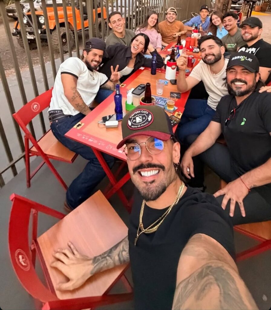 olha-a-mao,-ze-felipe!-luan-pereira-vaza-intimidade-entre-cantor-e-ana-castela