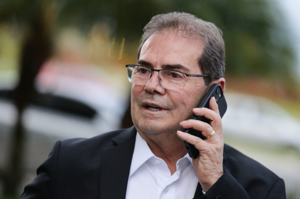 Relator da “Dosimetria” janta com petista e aciona Moraes