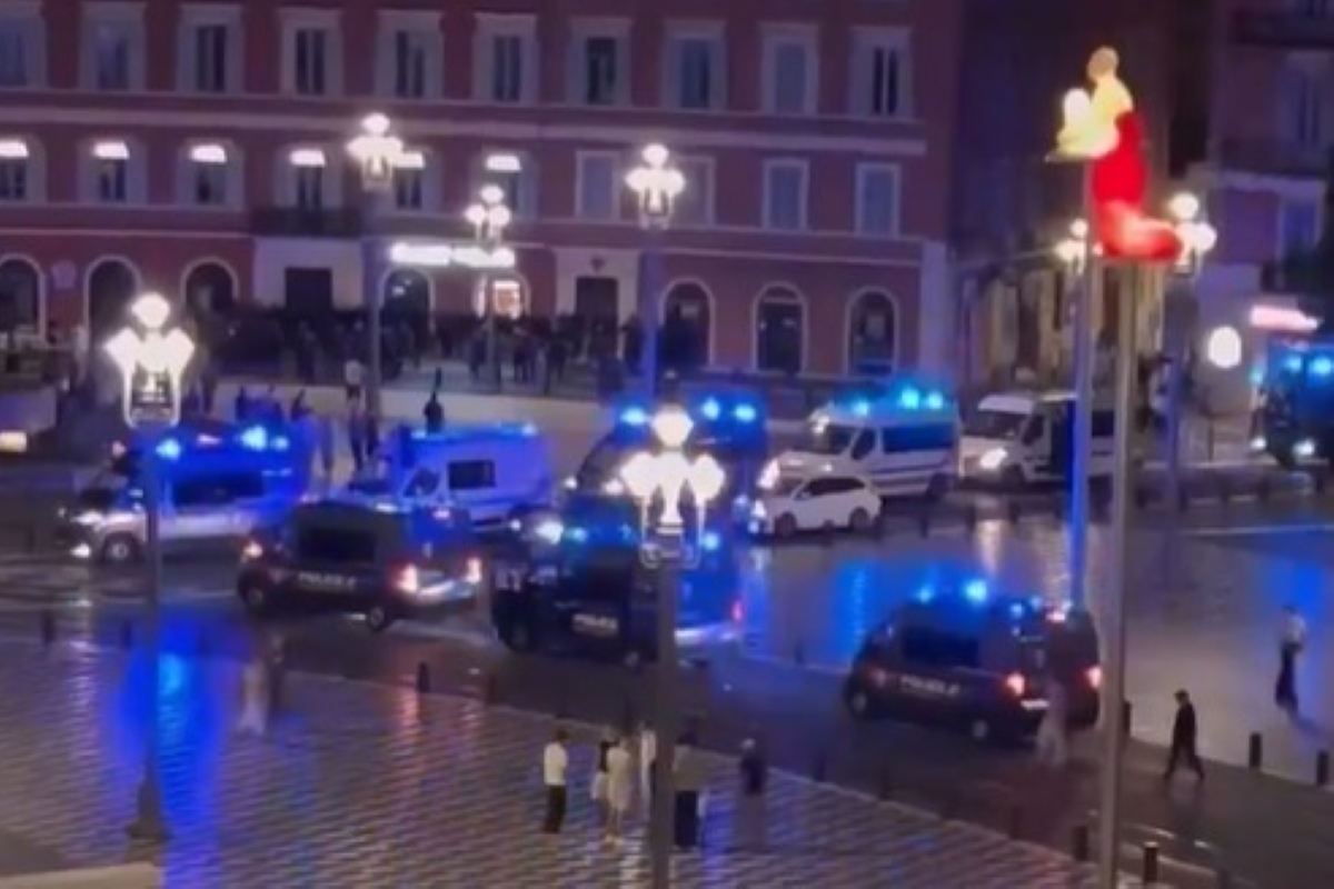 Torcedores da Roma são presos em confusão antes de jogo da Liga Europa