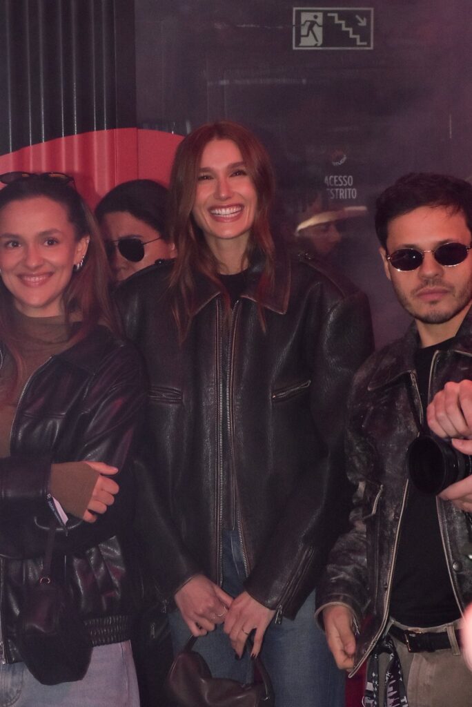 joao-lucas-troca-farpas-com-internauta-apos-comparacao-entre-sasha-e-hailey-bieber