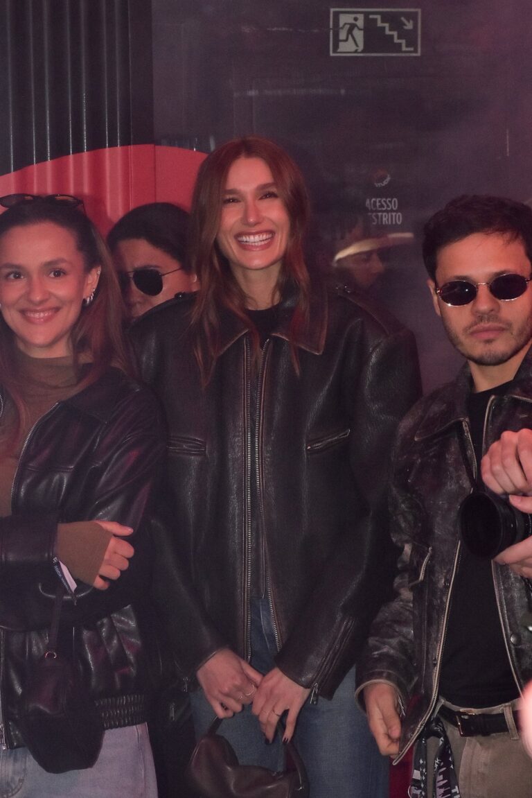 joao-lucas-troca-farpas-com-internauta-apos-comparacao-entre-sasha-e-hailey-bieber