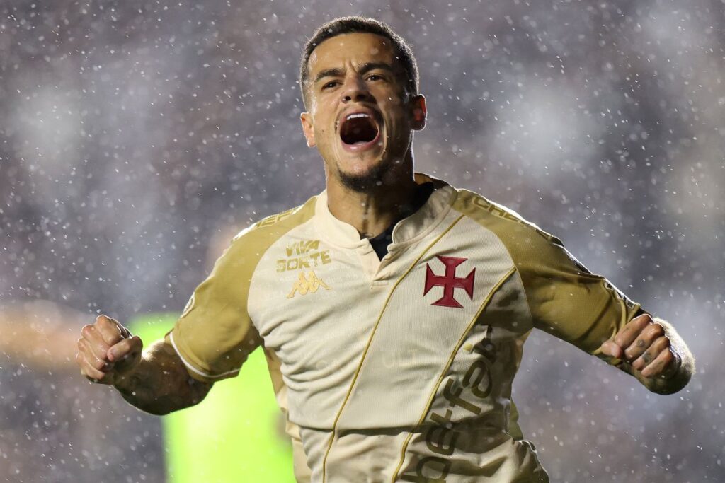 vasco-vence-bahia-de-virada-e-se-distancia-da-zona-do-rebaixamento